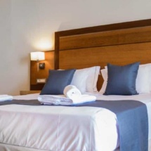 manousos city hotel, room