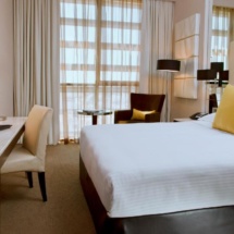 centro al manhal, dubai hotel, standard room,